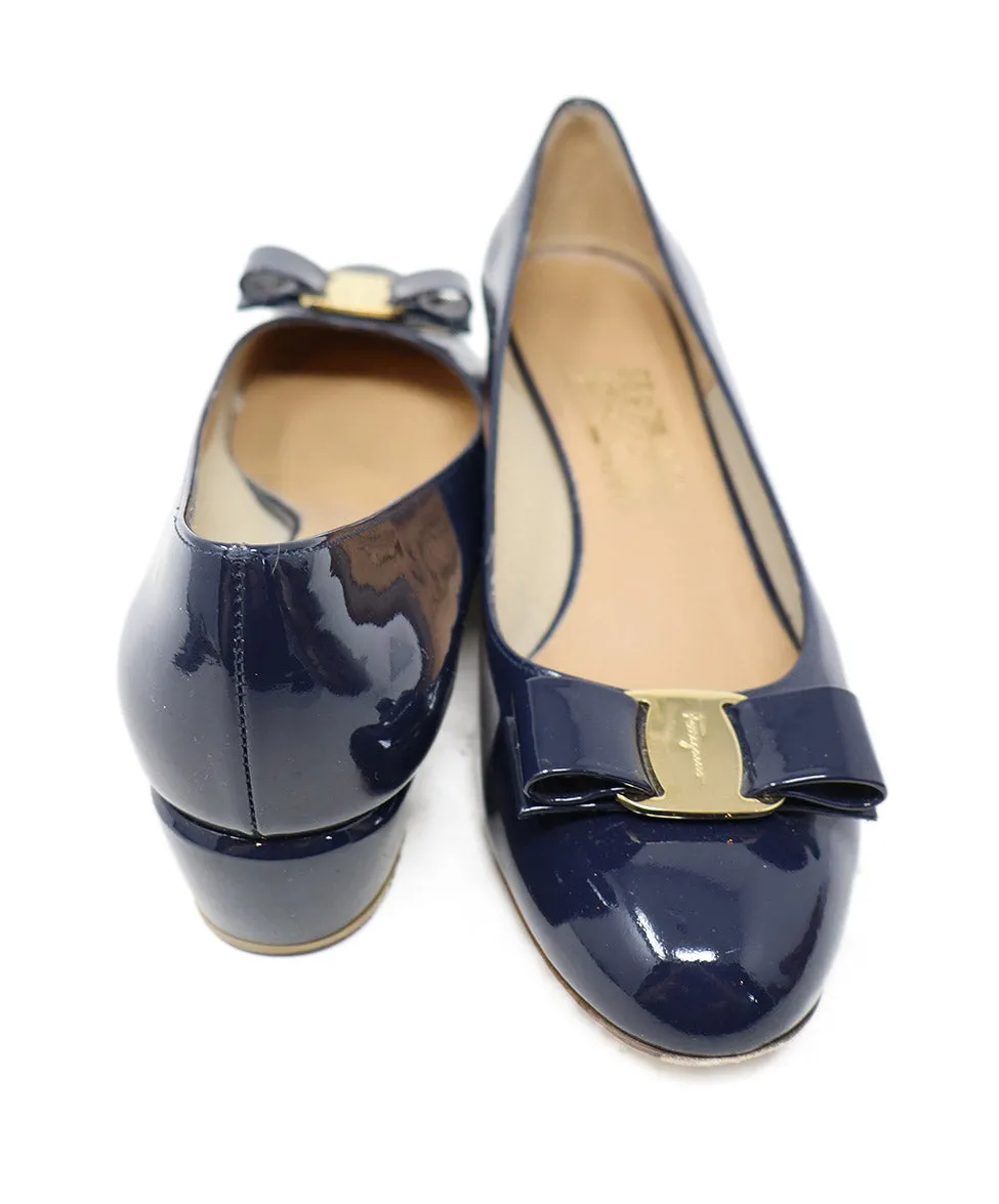 Ferragamo Navy Patent Leather Heels sz 9